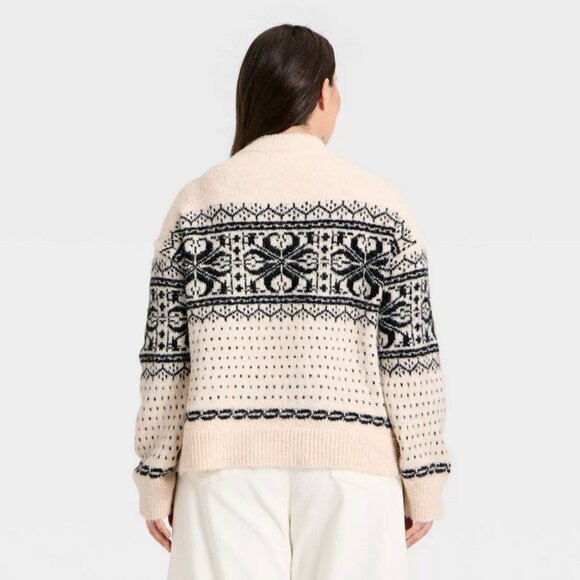 Women's Cozy Alpine Snowflake Crewneck Pullover Sweater - Picture 3 of 4